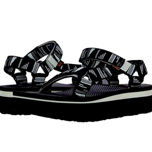 Teva Shoes - Teva Flatform Universal Chara Black Platform Sandals Women’s Size 8